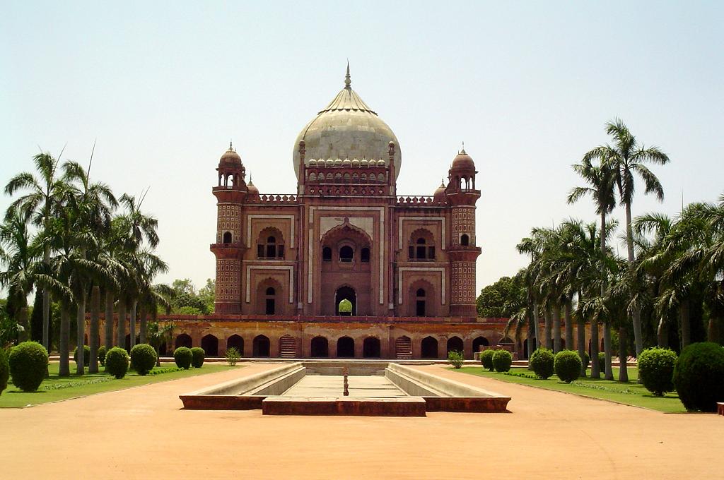 Safdarjung Tomb – Beauty in Decline