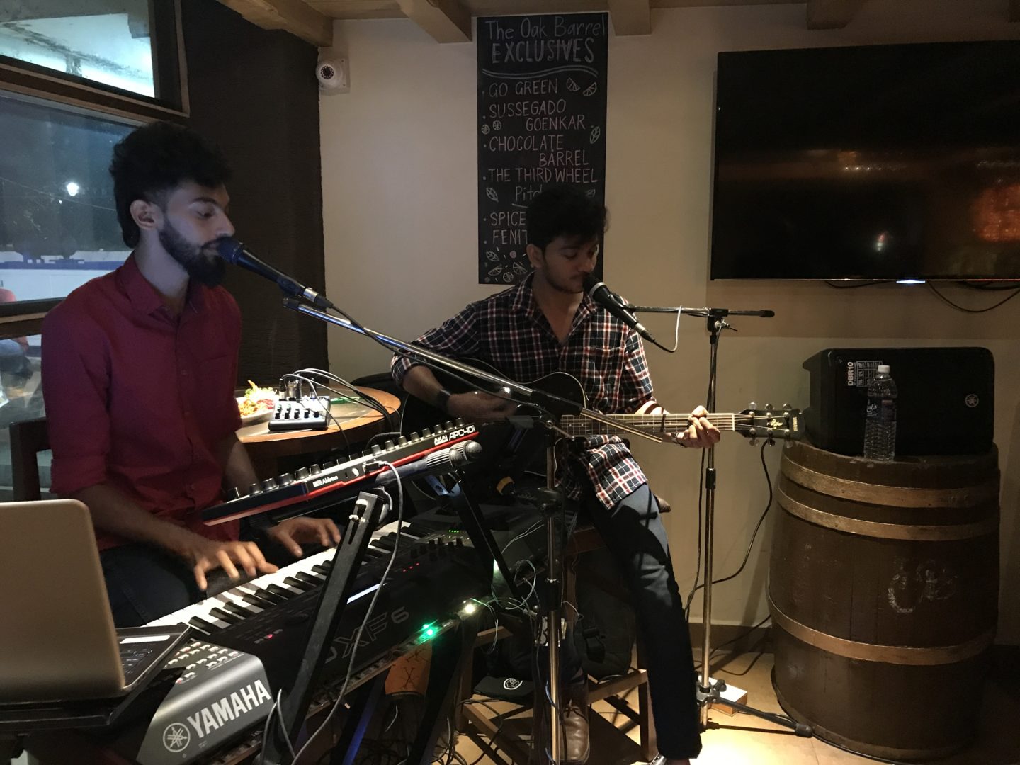 oak barrel goa live music