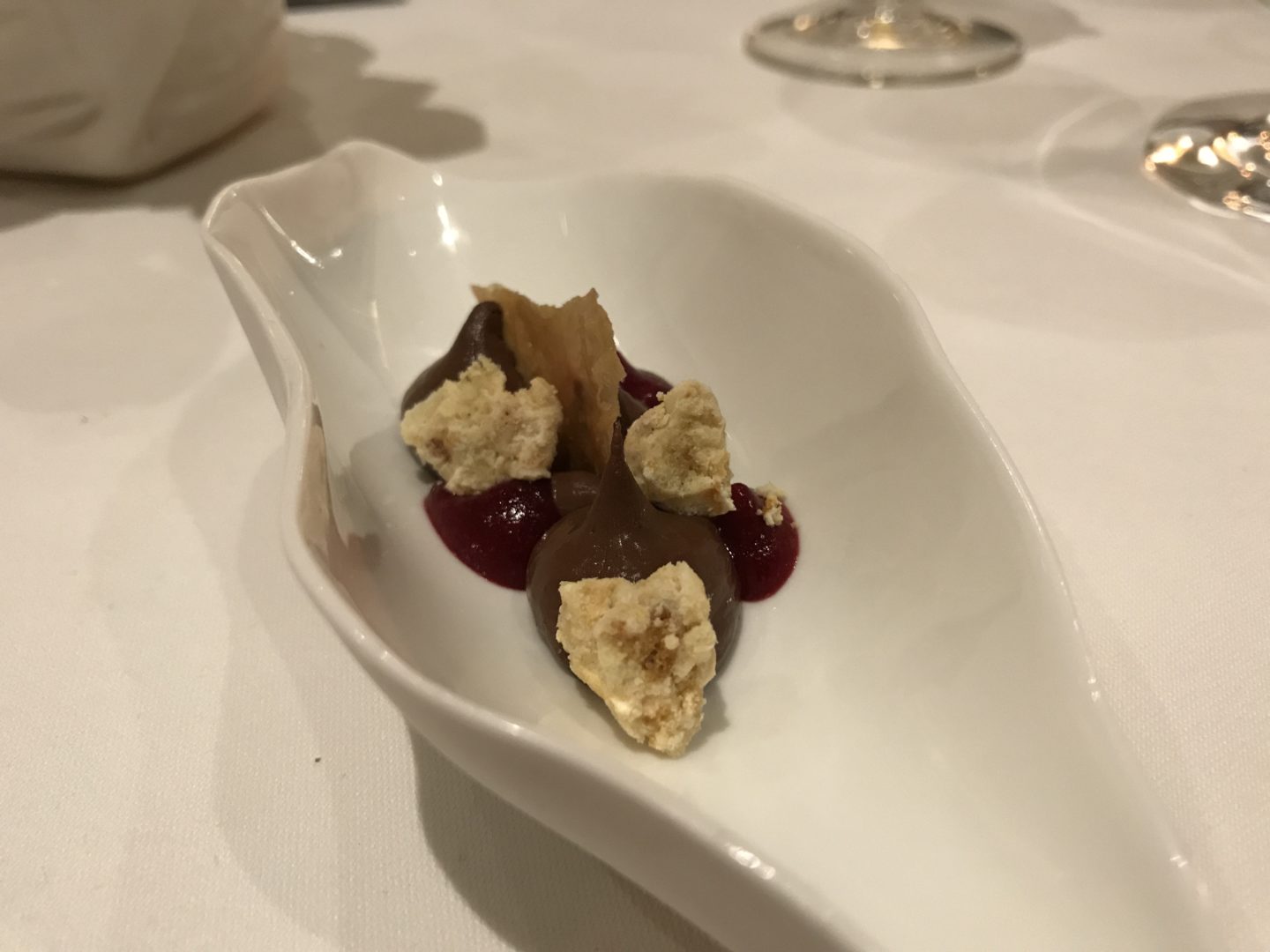 What it’s like to try an 11 course tasting-menu at Langdon Hall, Cambridge