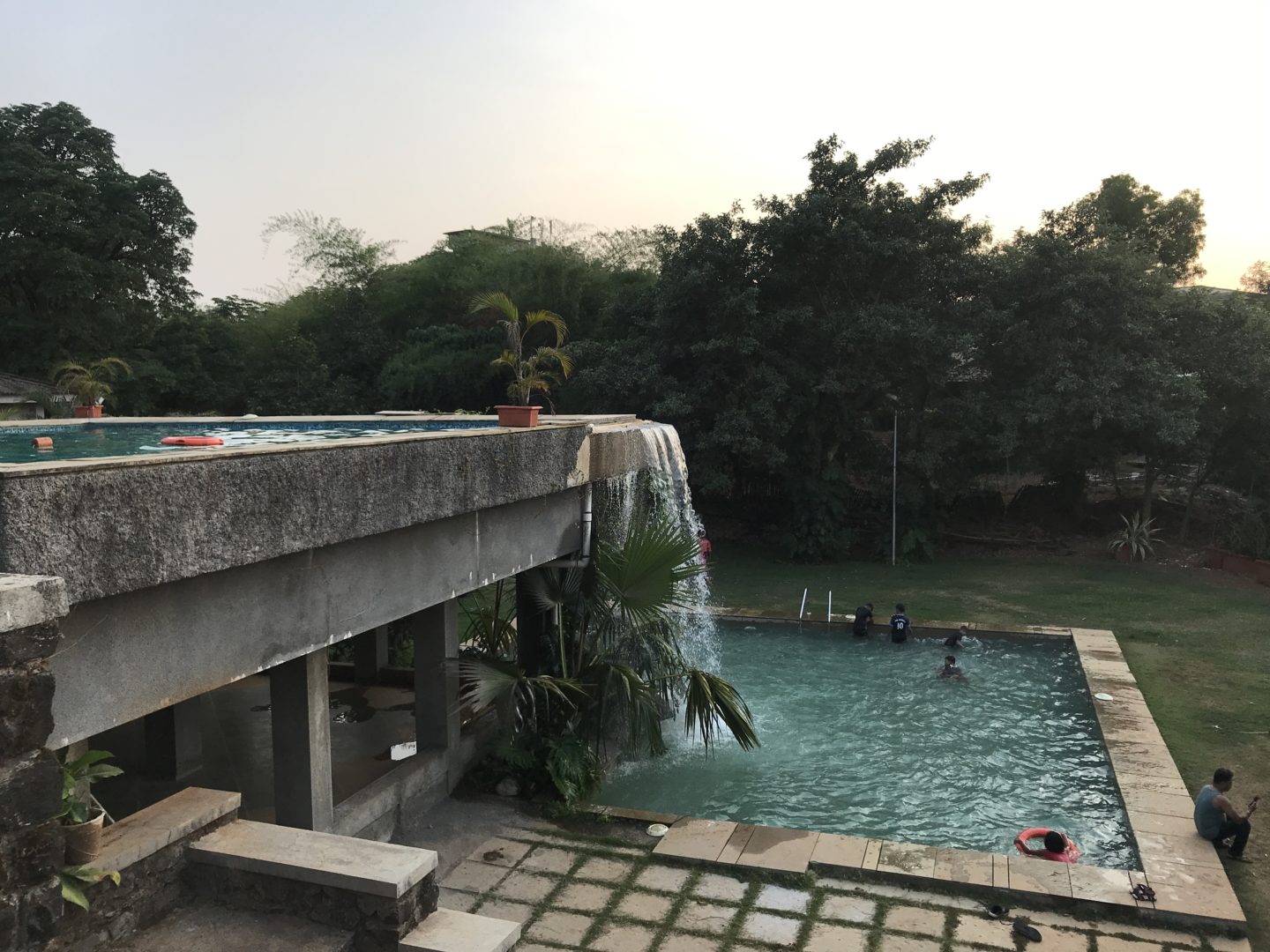 manas resort pool