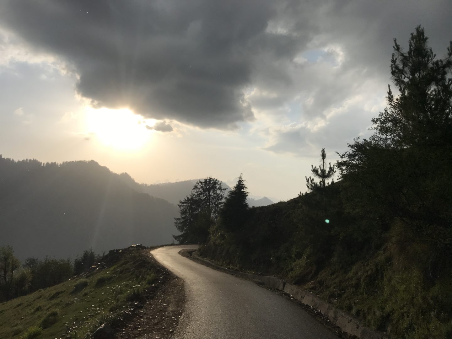 sunset at jalori pass