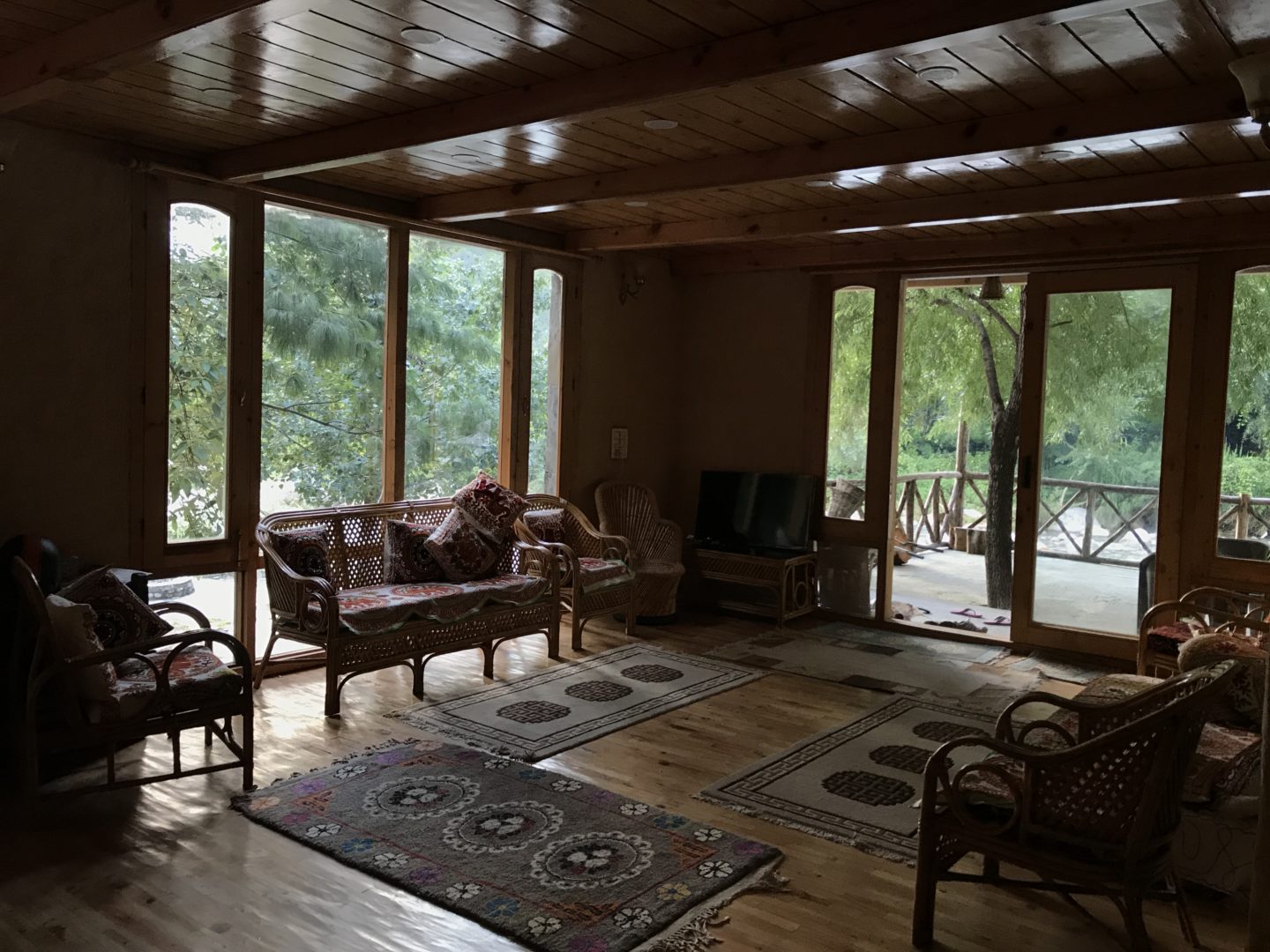 best airbnb in himachal