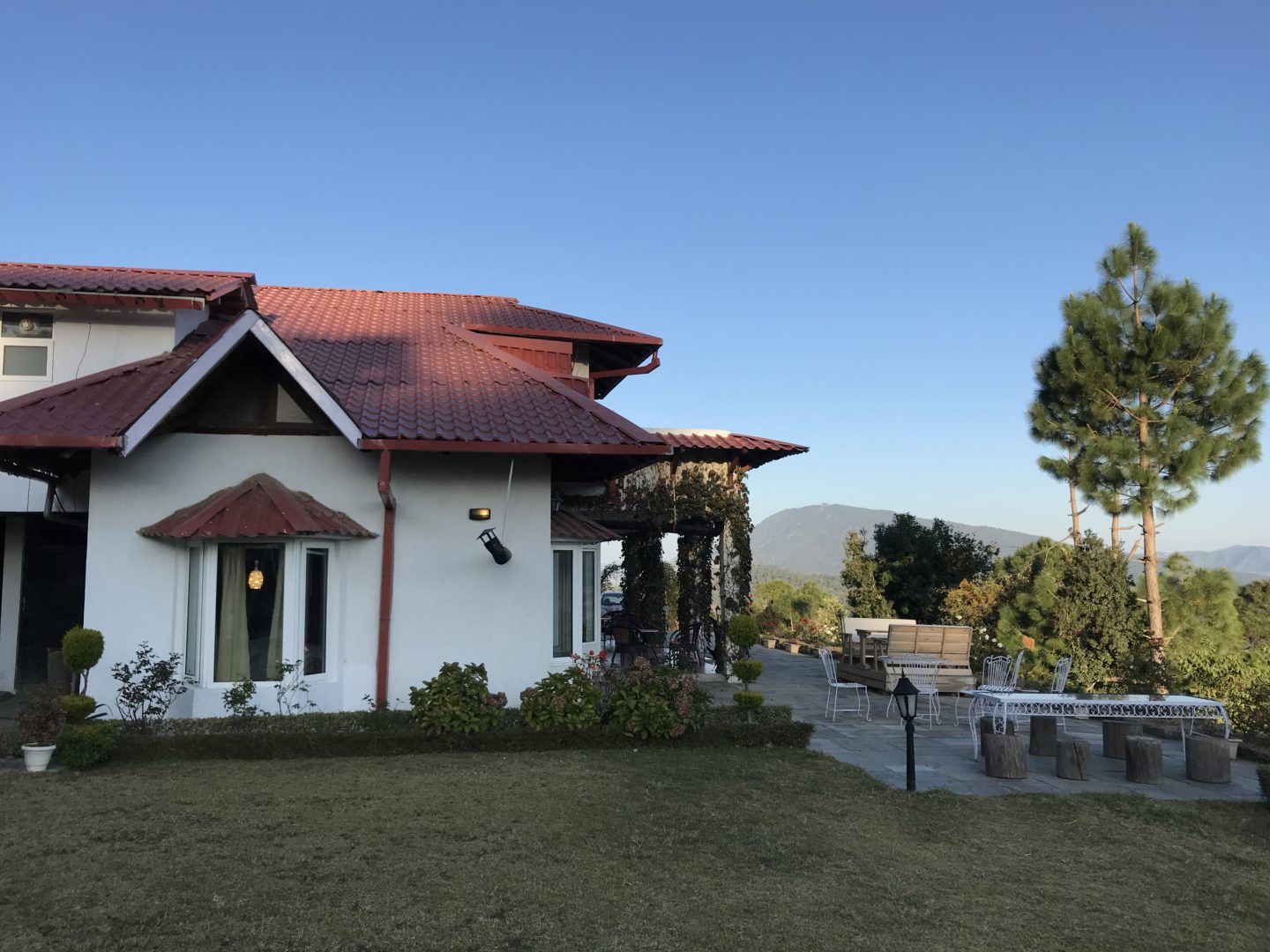 machus cottage luxury airbnb in uttarakhand