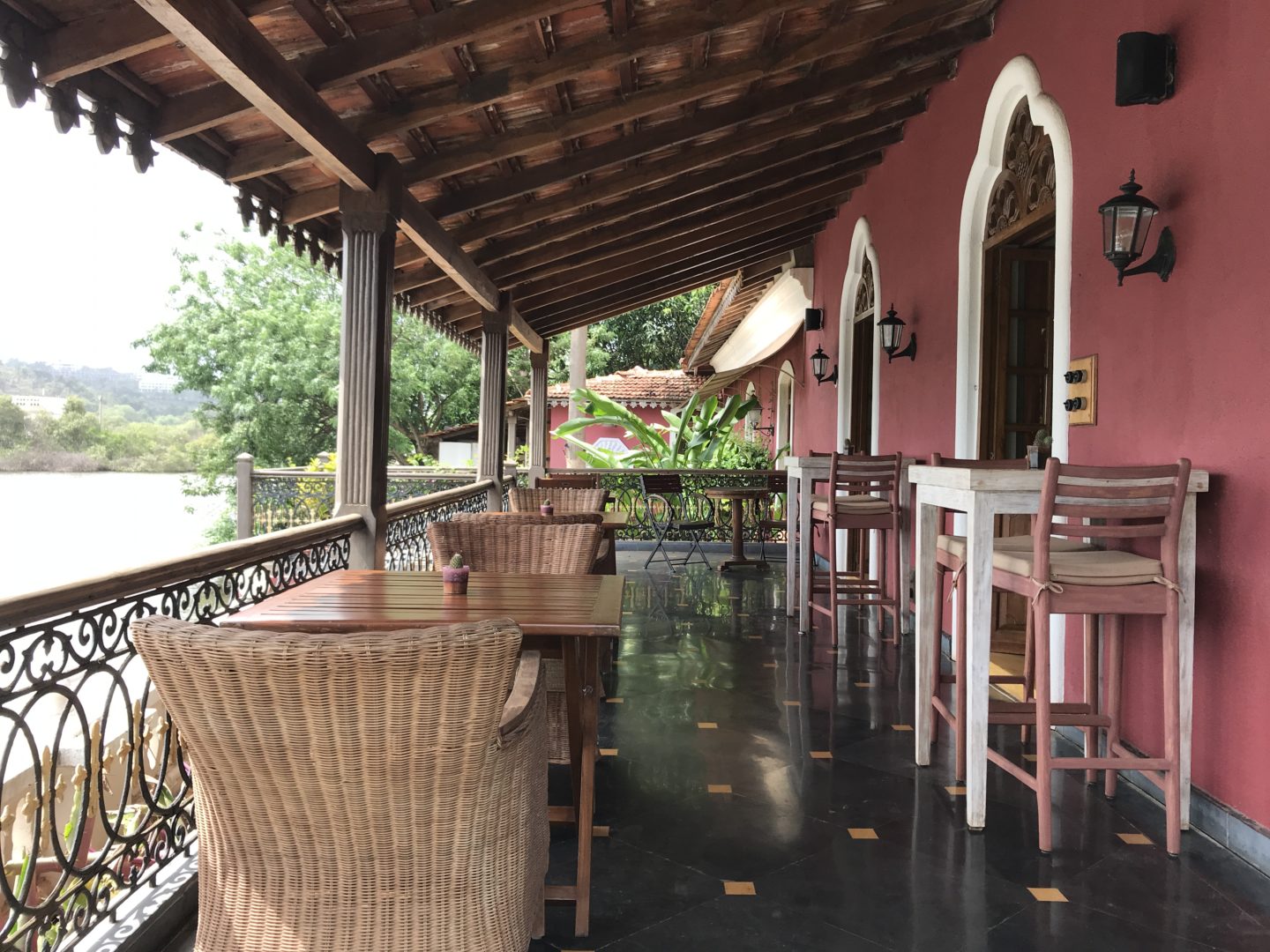 restaurants with a view in goa