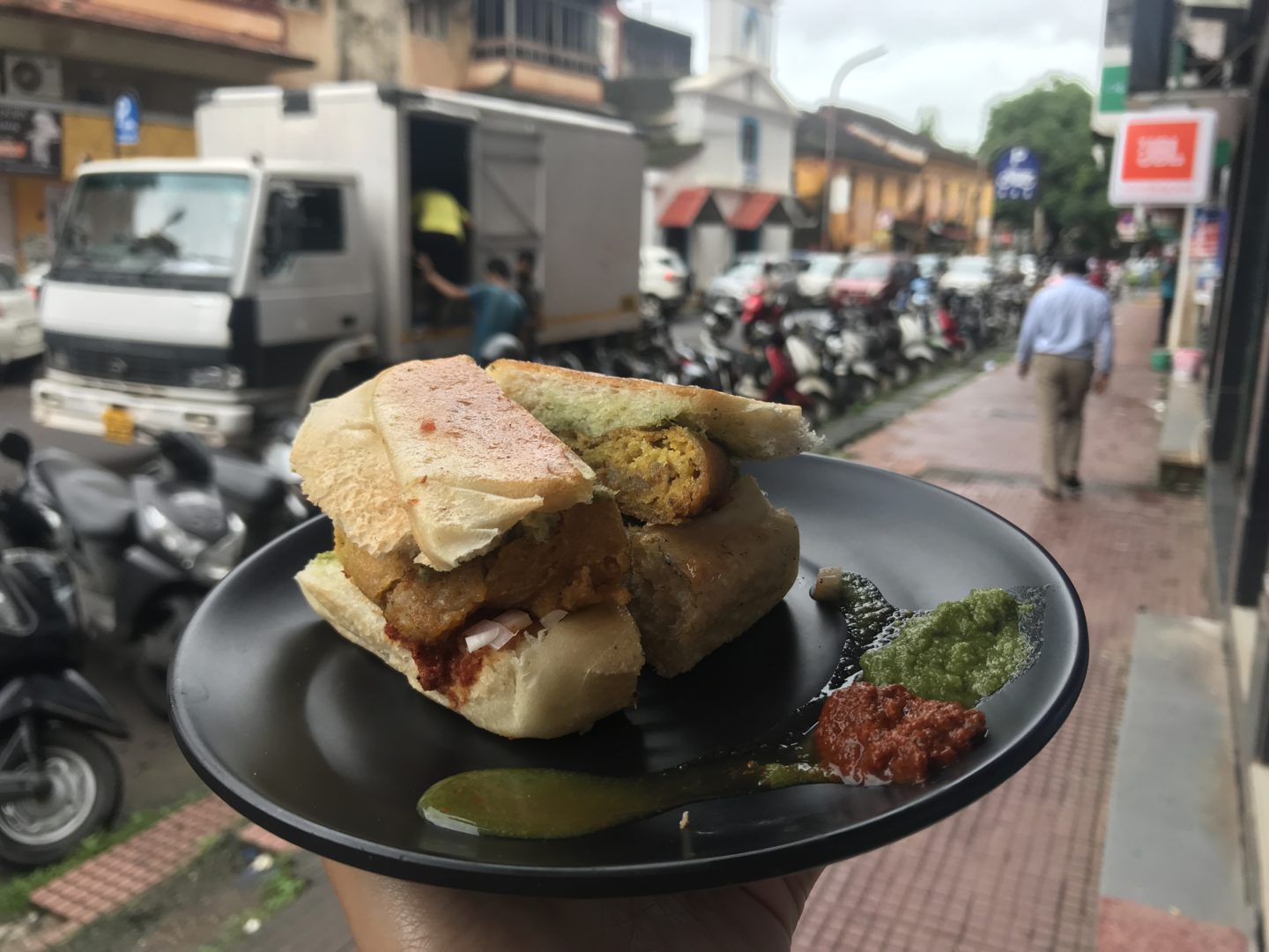 best vada pao goa mumbai canteen