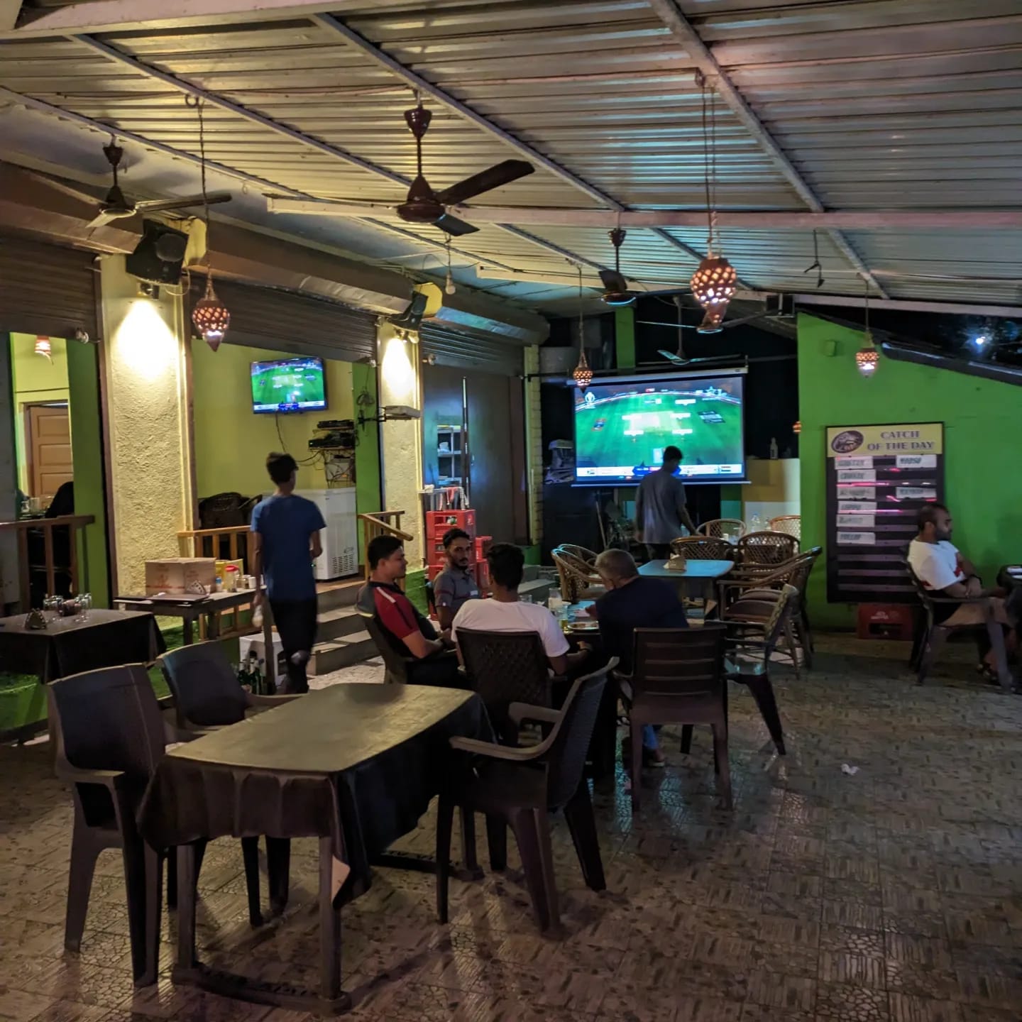 local bars in Goa