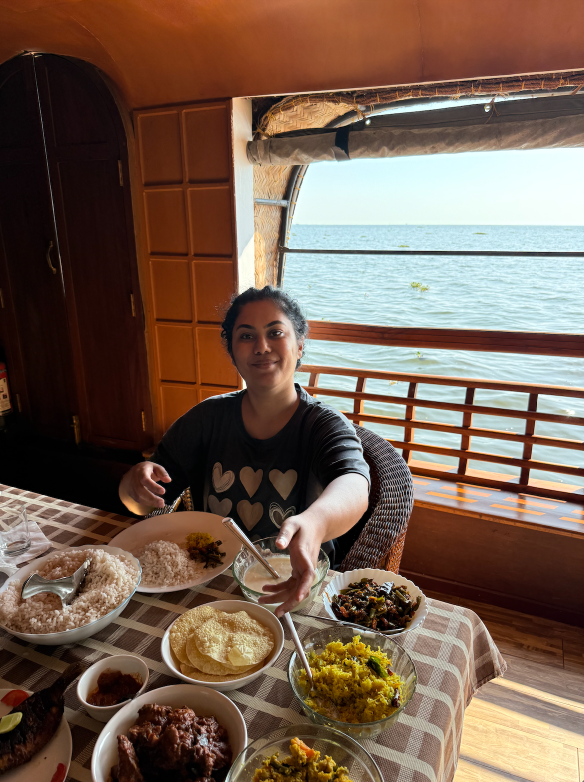 thatgoangirl houseboat food