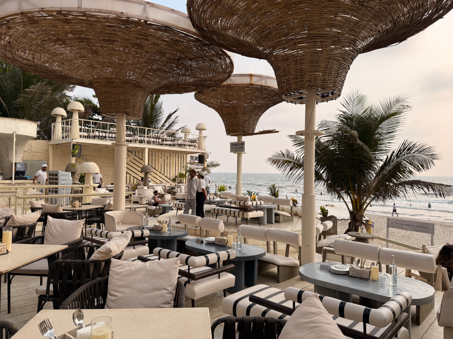 morjim sundowner restaurant